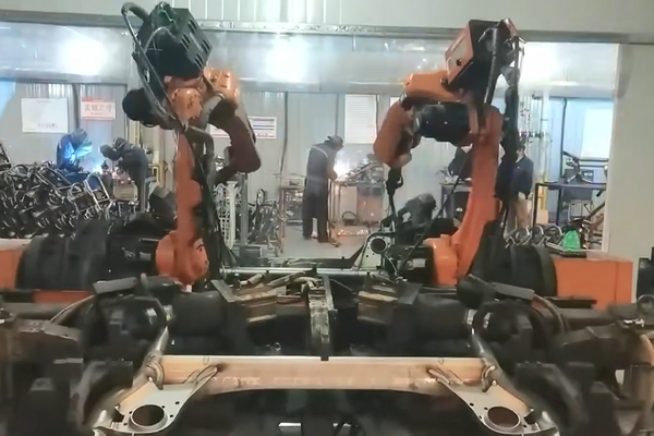 汽車前梁焊接